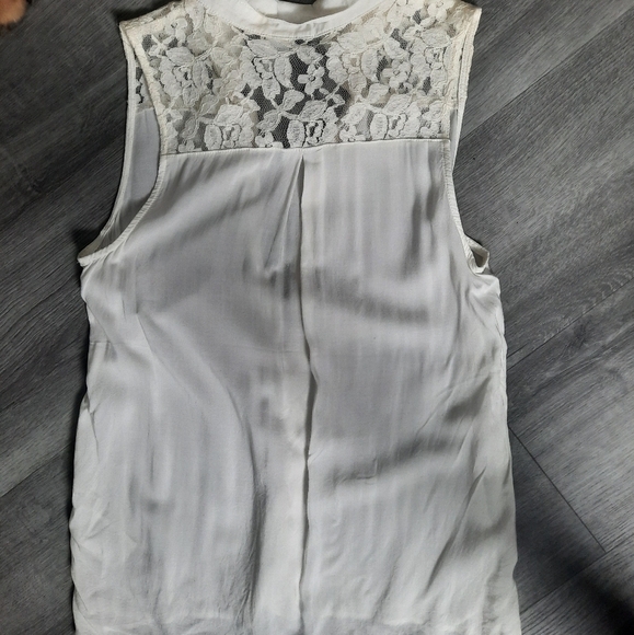H&M White Lace Button Up Tank Top - Picture 4 of 4